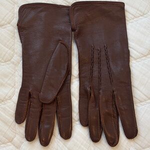 Women's Classic Brown Leather Gloves